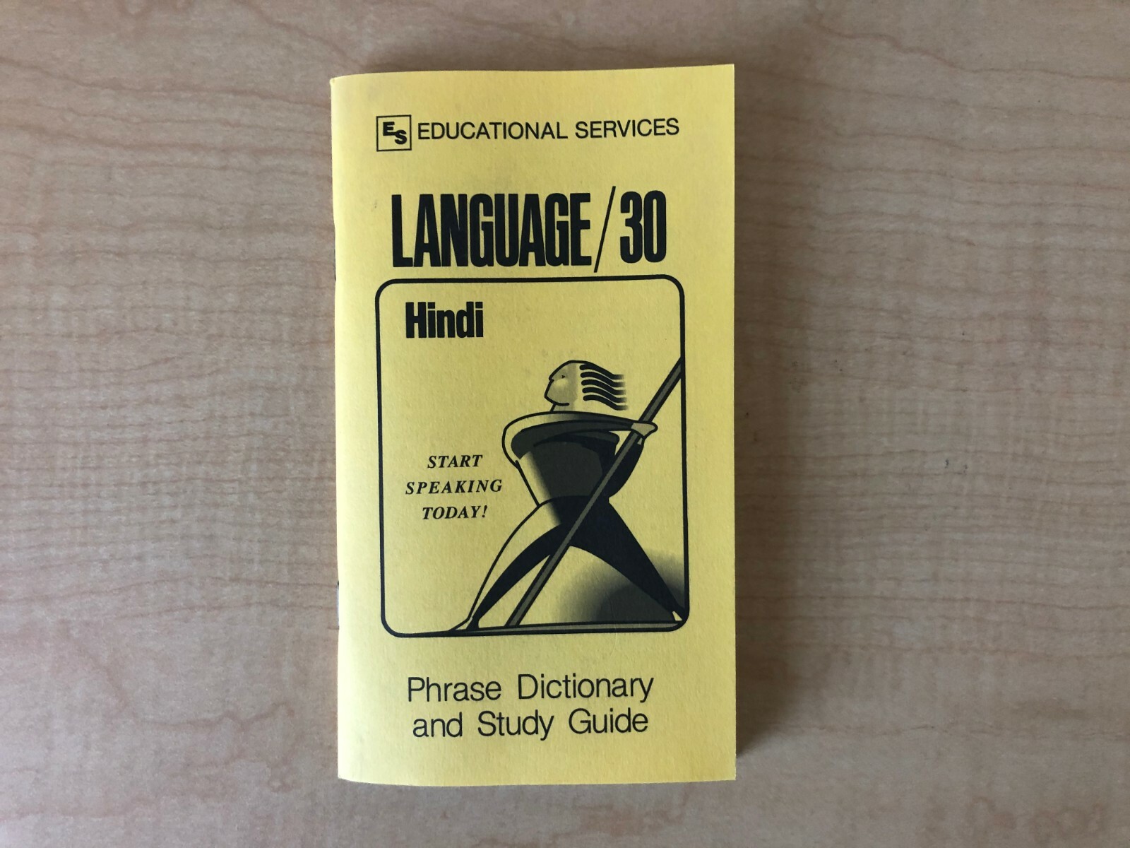 Hindi Phrase Book / Dictionary – Pocket Size – by Language/30