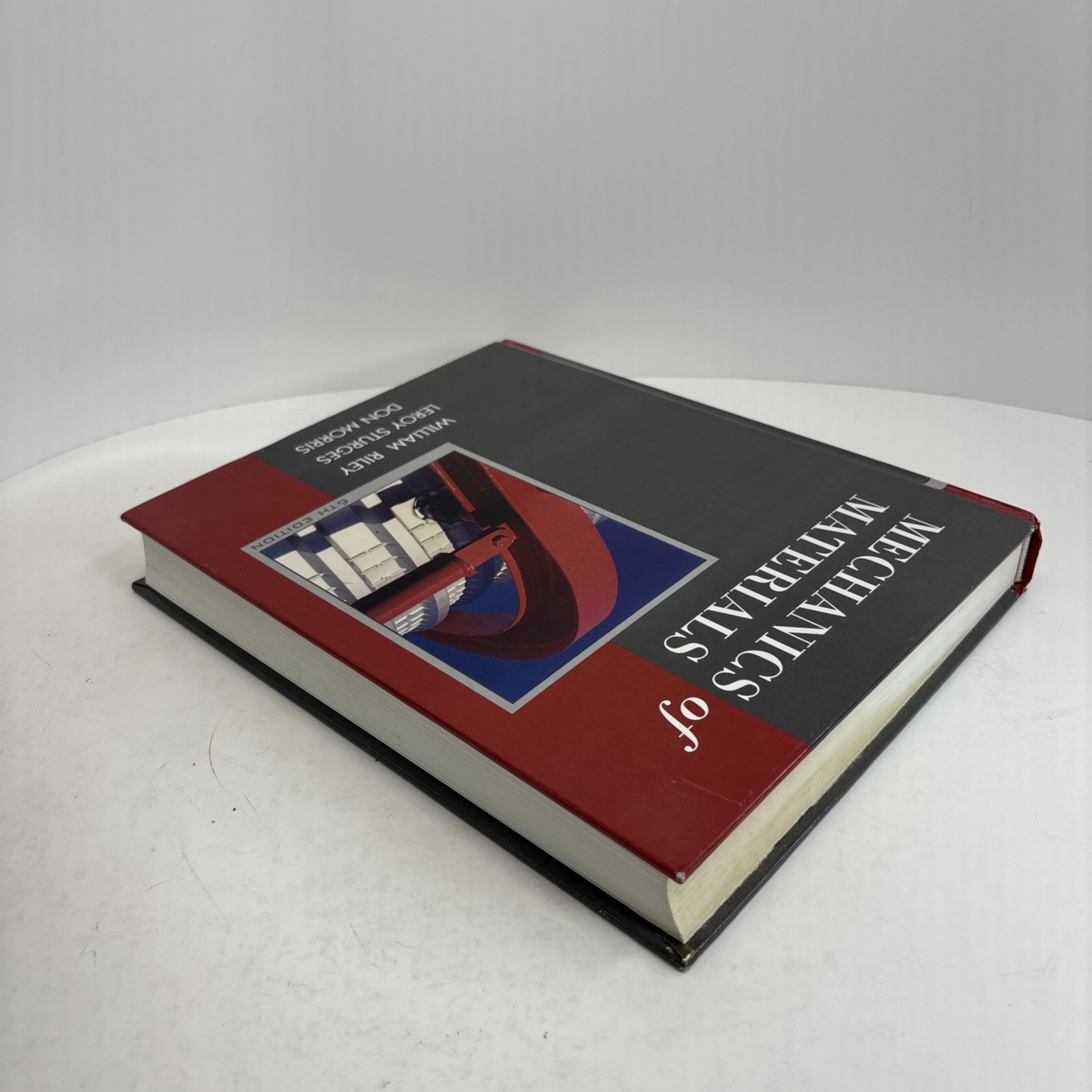 Mechanics of Materials – Hardcover By Riley, William F – Good