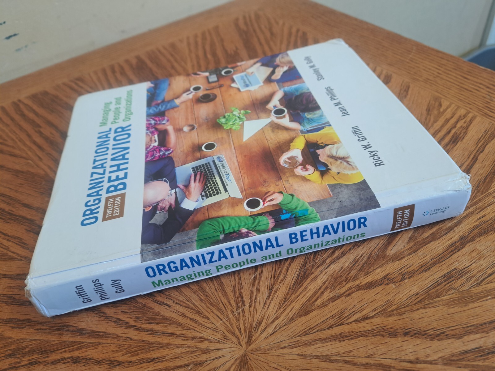 Organizational Behavior: Managing People and Organizations Twelfth Edition
