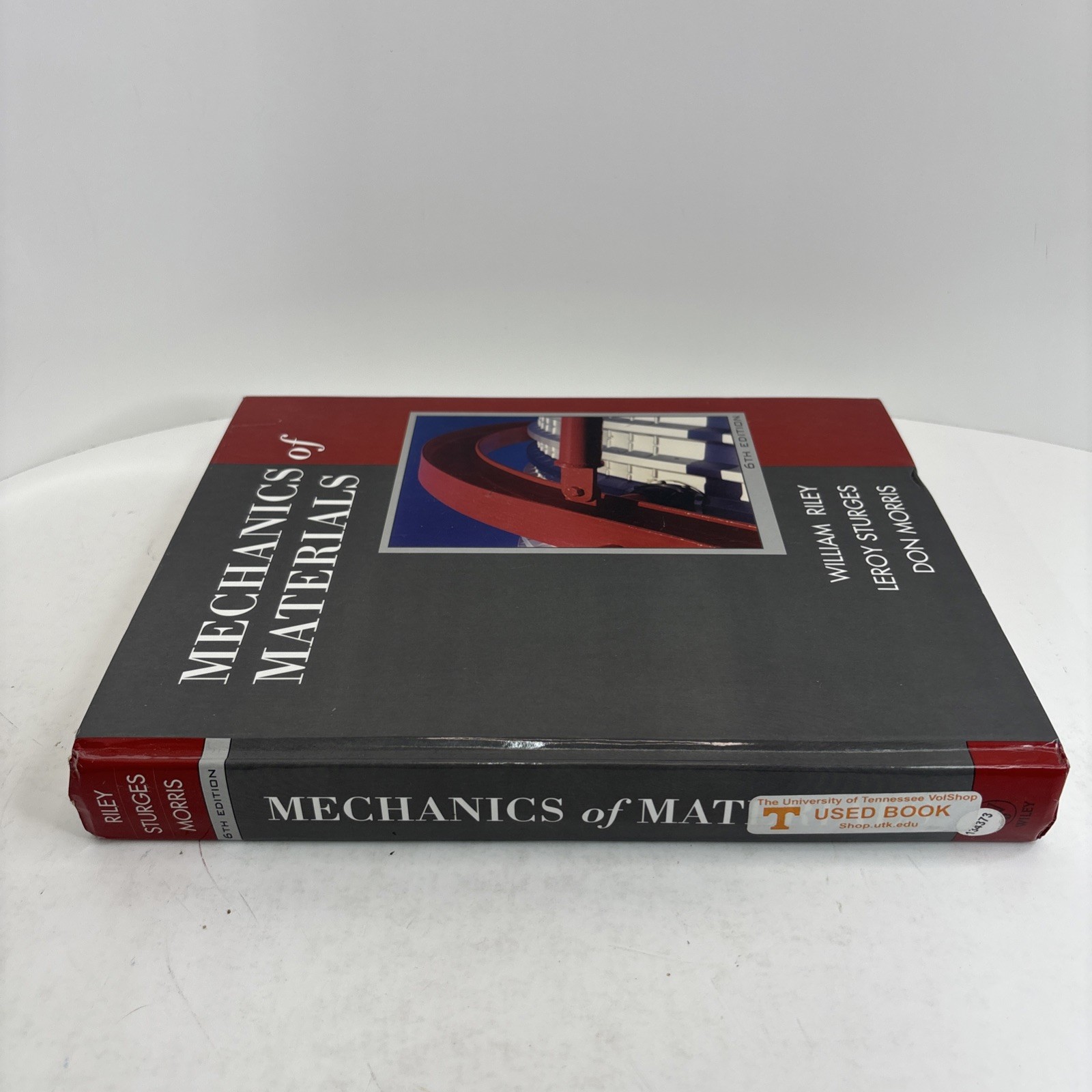 Mechanics of Materials – Hardcover By Riley, William F – Good