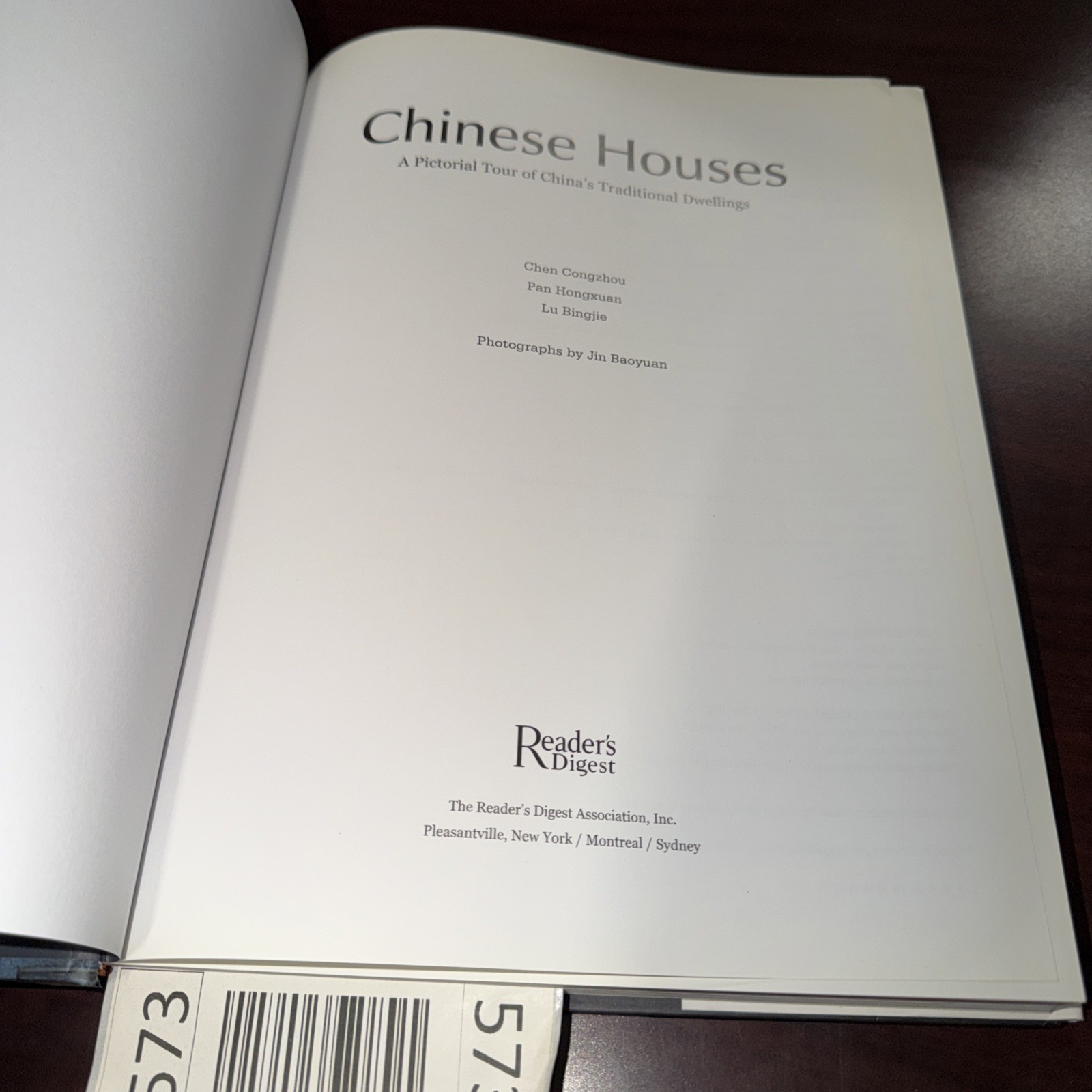 CHINESE HOUSES: A PICTORIAL TOUR OF CHINA’S TRADITIONAL By Chen Congzhou & Pan