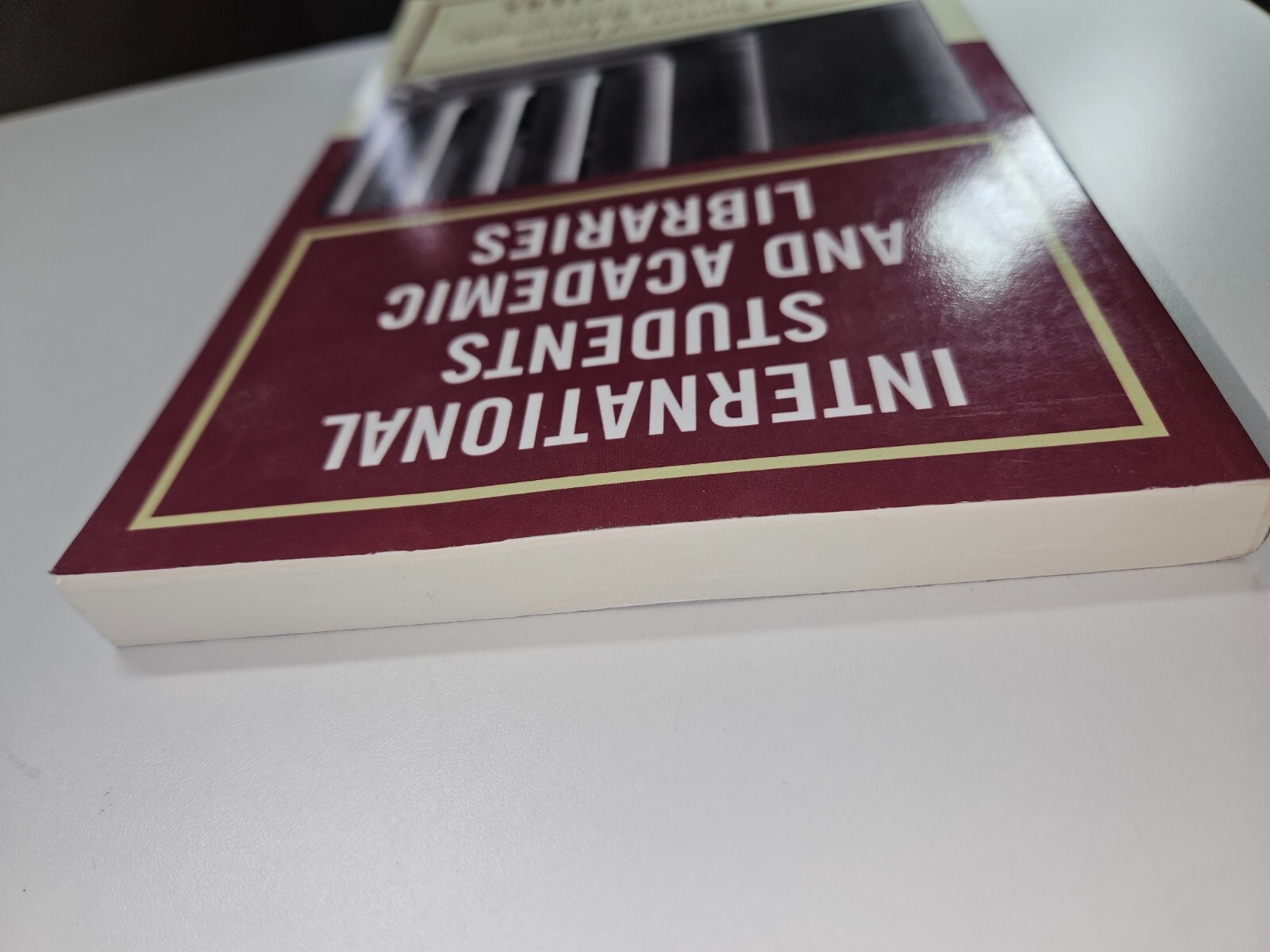 International Students and Academic Libraries: A Survey of Issues and Annotated