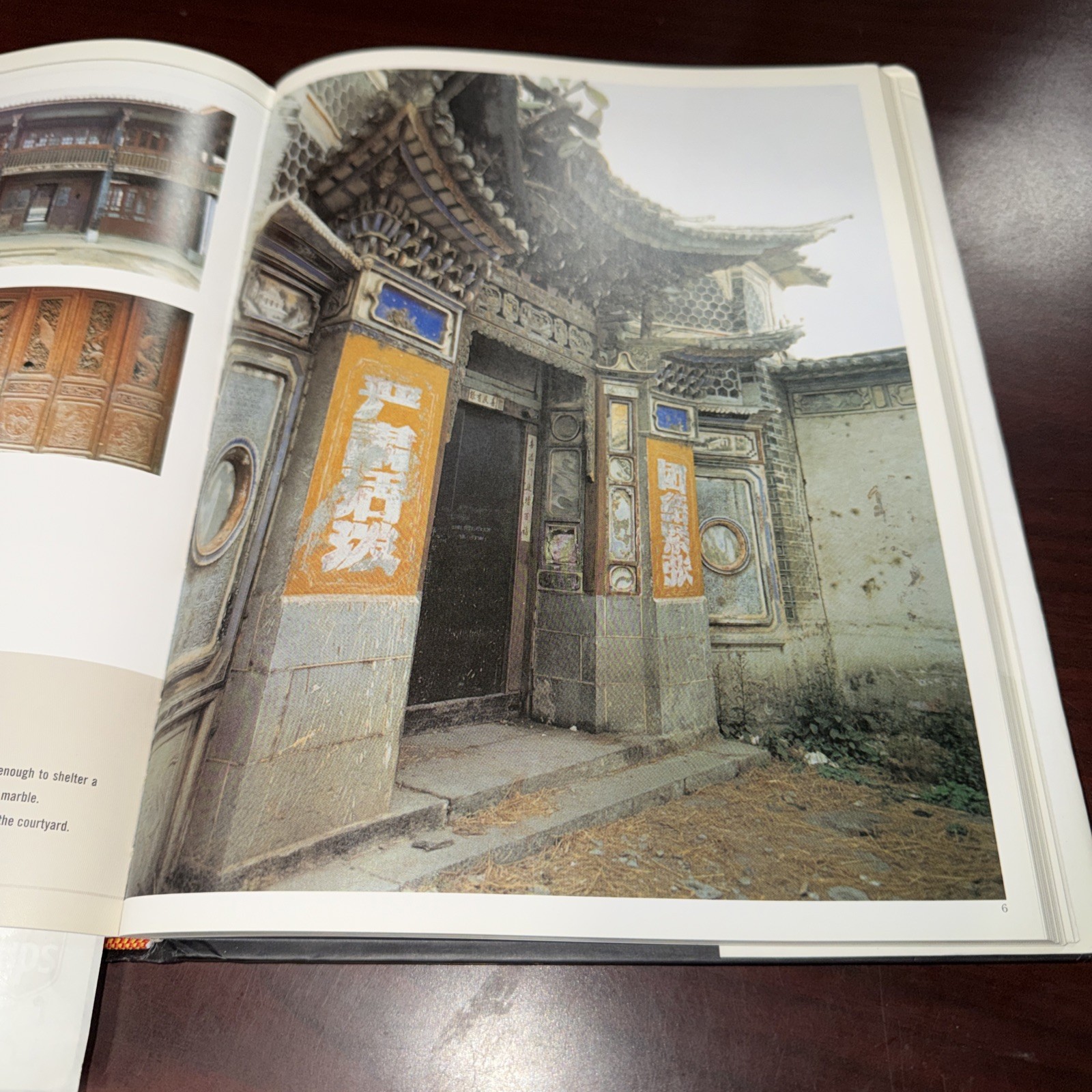 CHINESE HOUSES: A PICTORIAL TOUR OF CHINA’S TRADITIONAL By Chen Congzhou & Pan