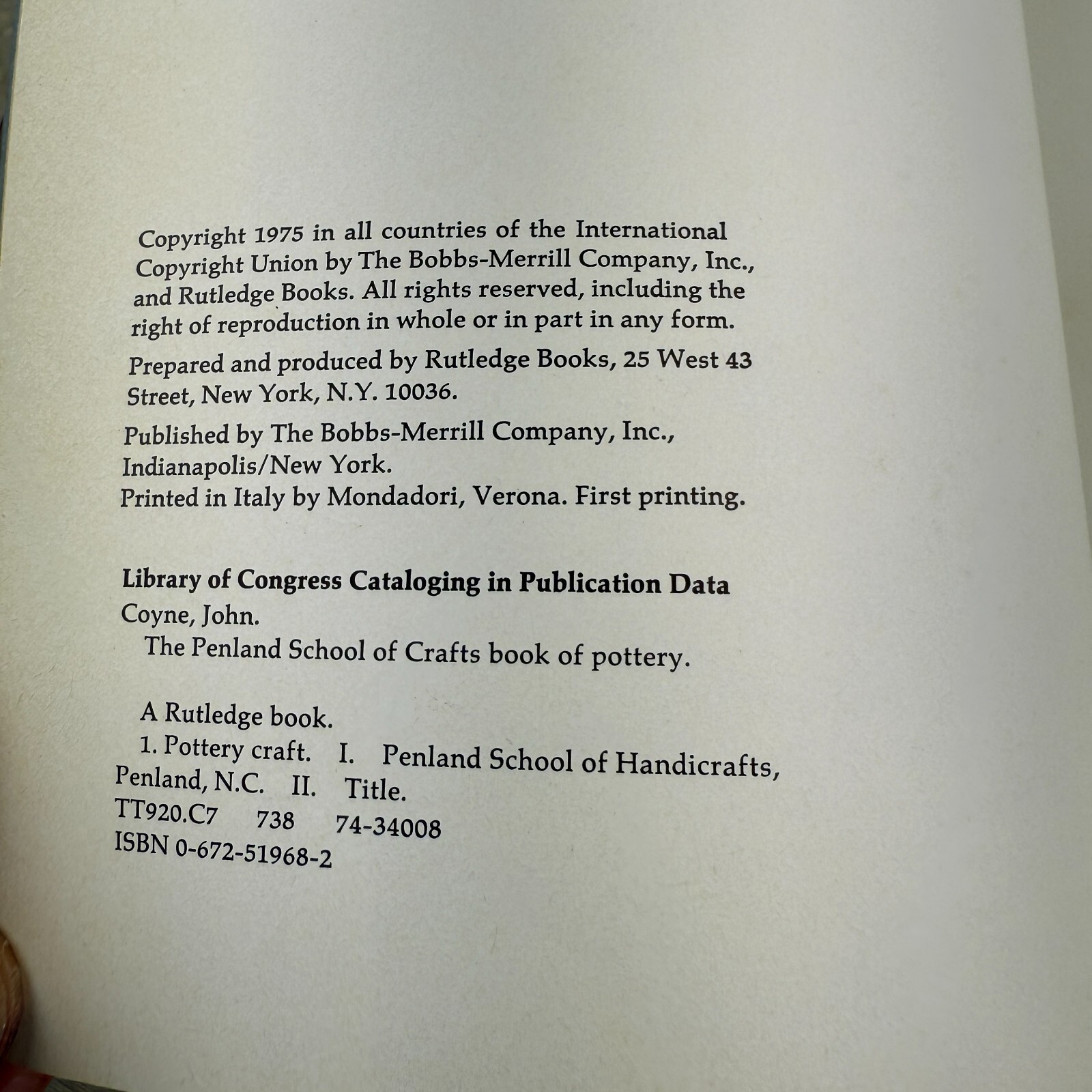 Book of Pottery: The Penland School of Crafts Good Illustrated 1975, 192 pages