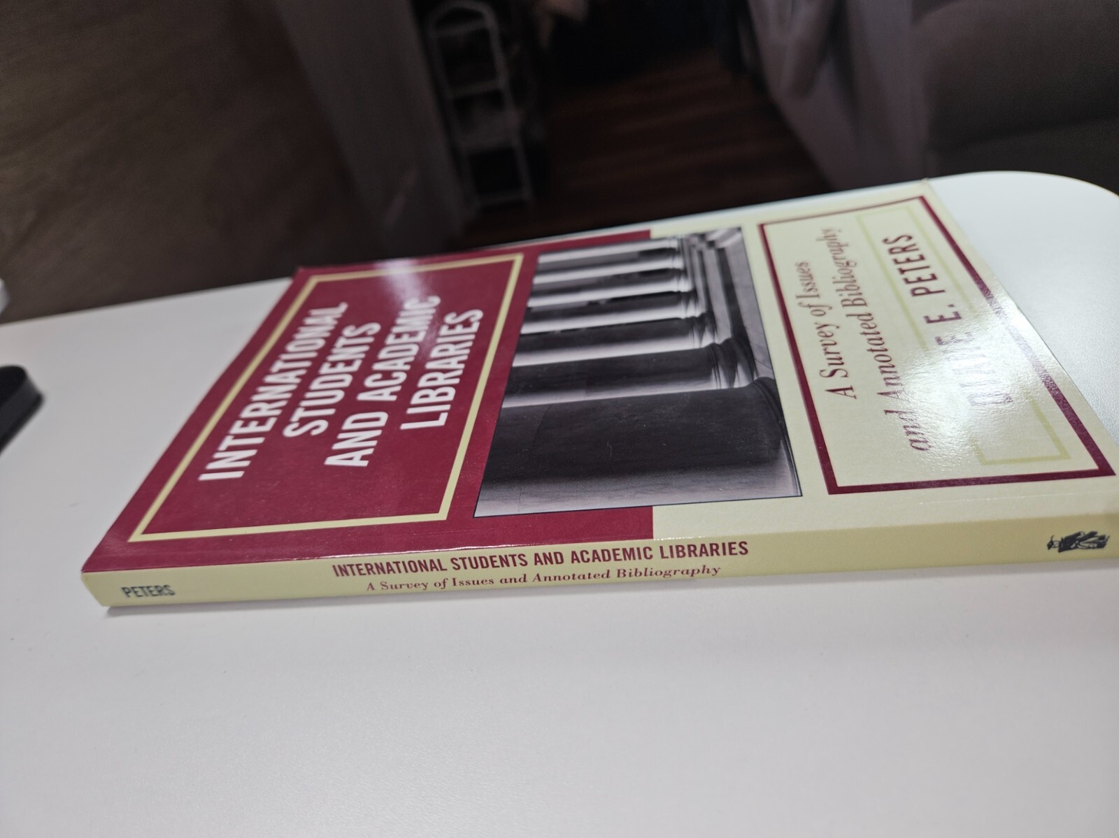 International Students and Academic Libraries: A Survey of Issues and Annotated