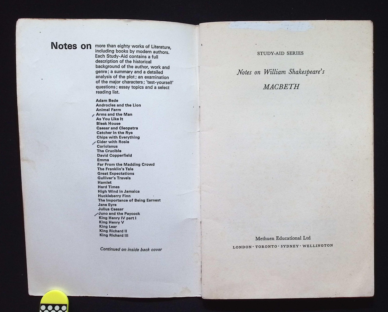 Study-Aids : Notes on Shakespeare’s Macbeth, 1976 Reprint Methuen Educational PB