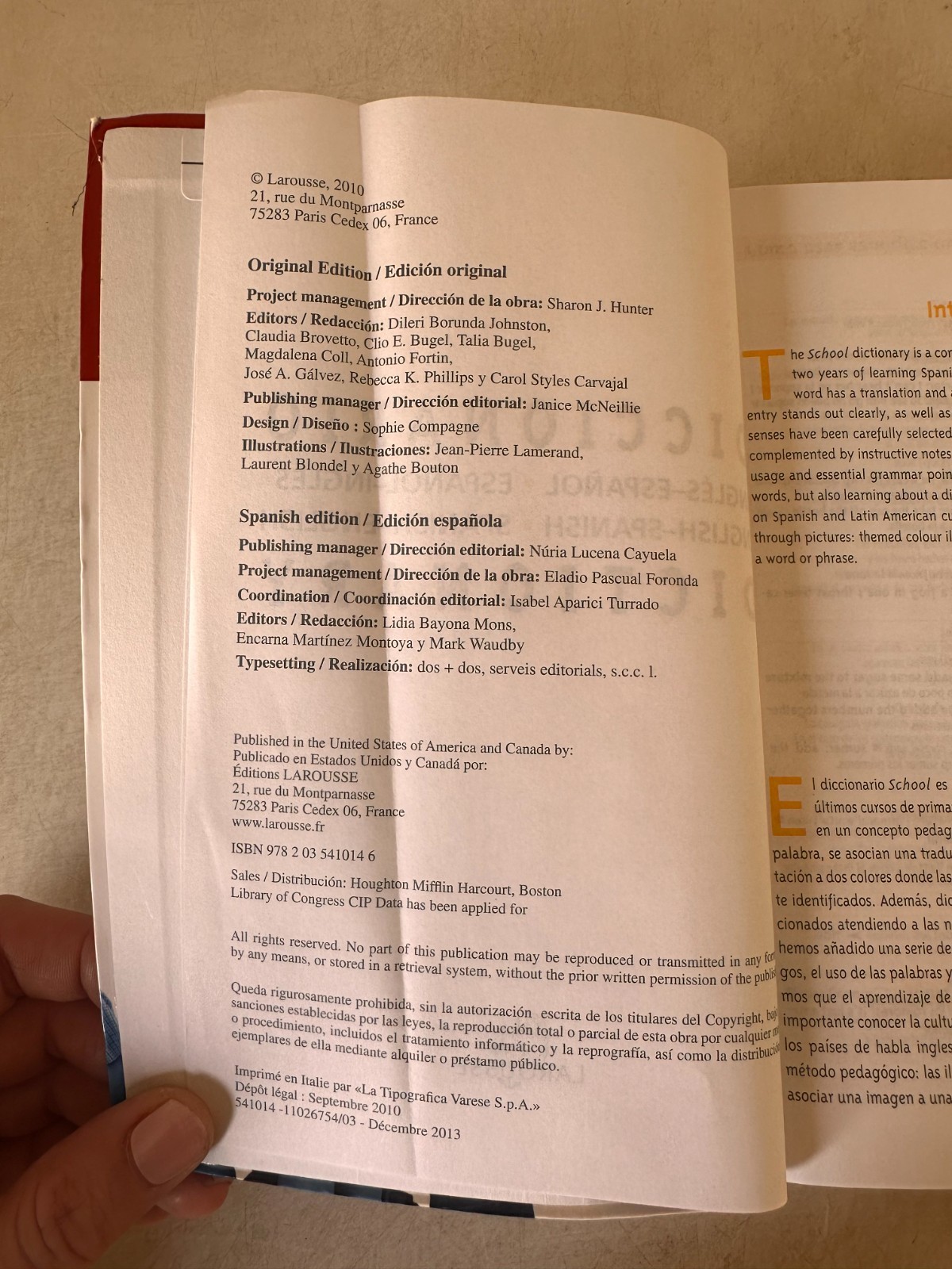 Larousse Spanish Student Dictionary: Spanish-English/English-Spanish Paperback