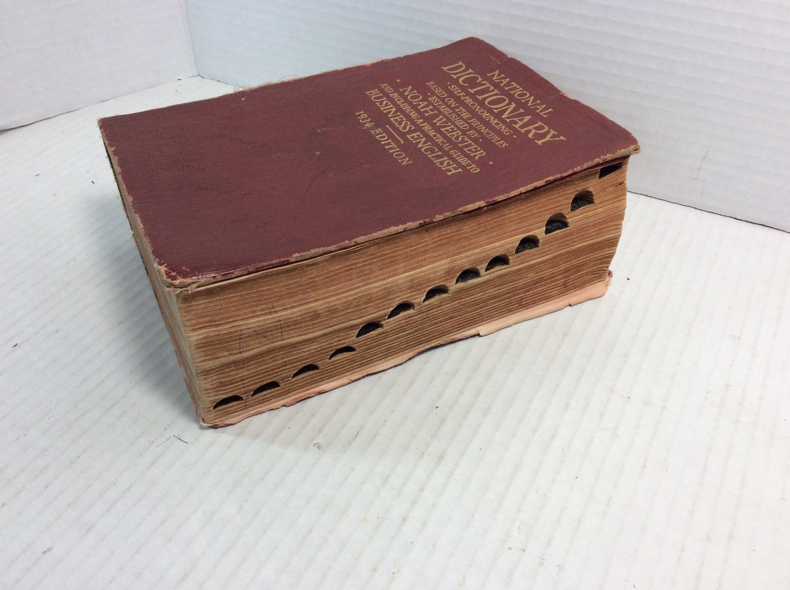 National Dictionary Self-Pronouncing 1943 Edition Noah Webster Business English