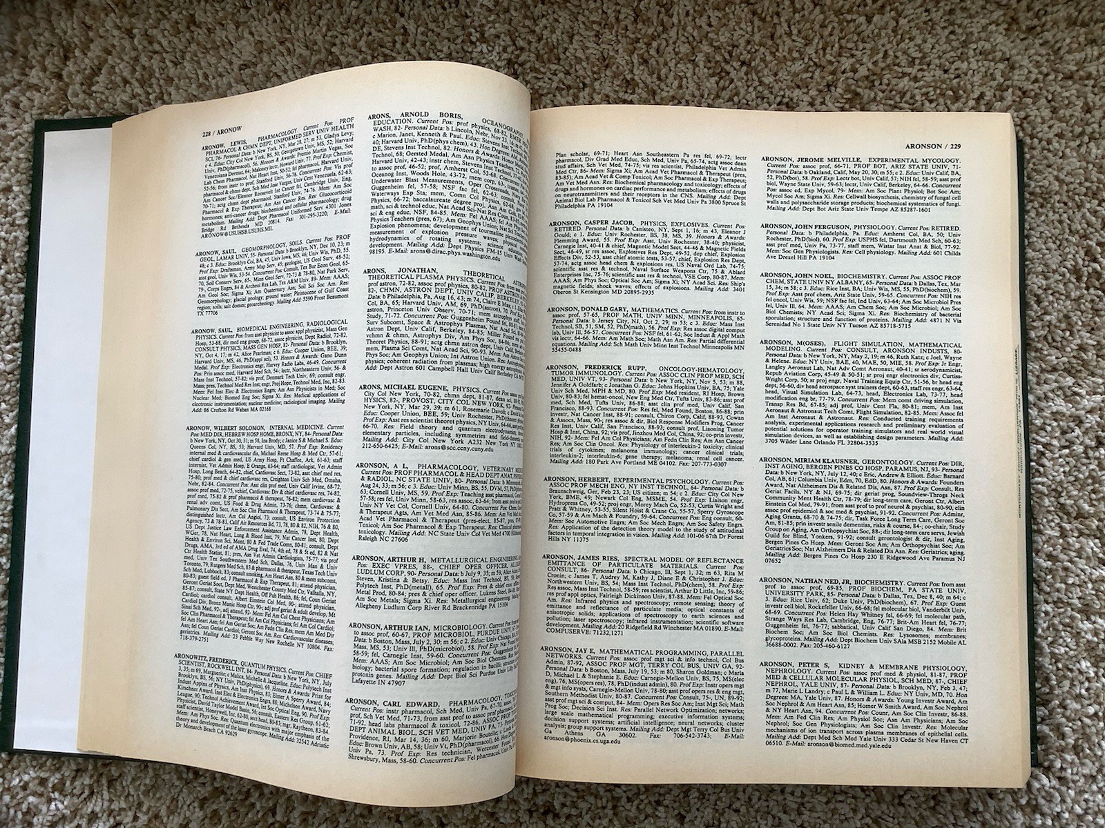 Full Set American Men & Women of Science 19th Edition; Biographical Directory