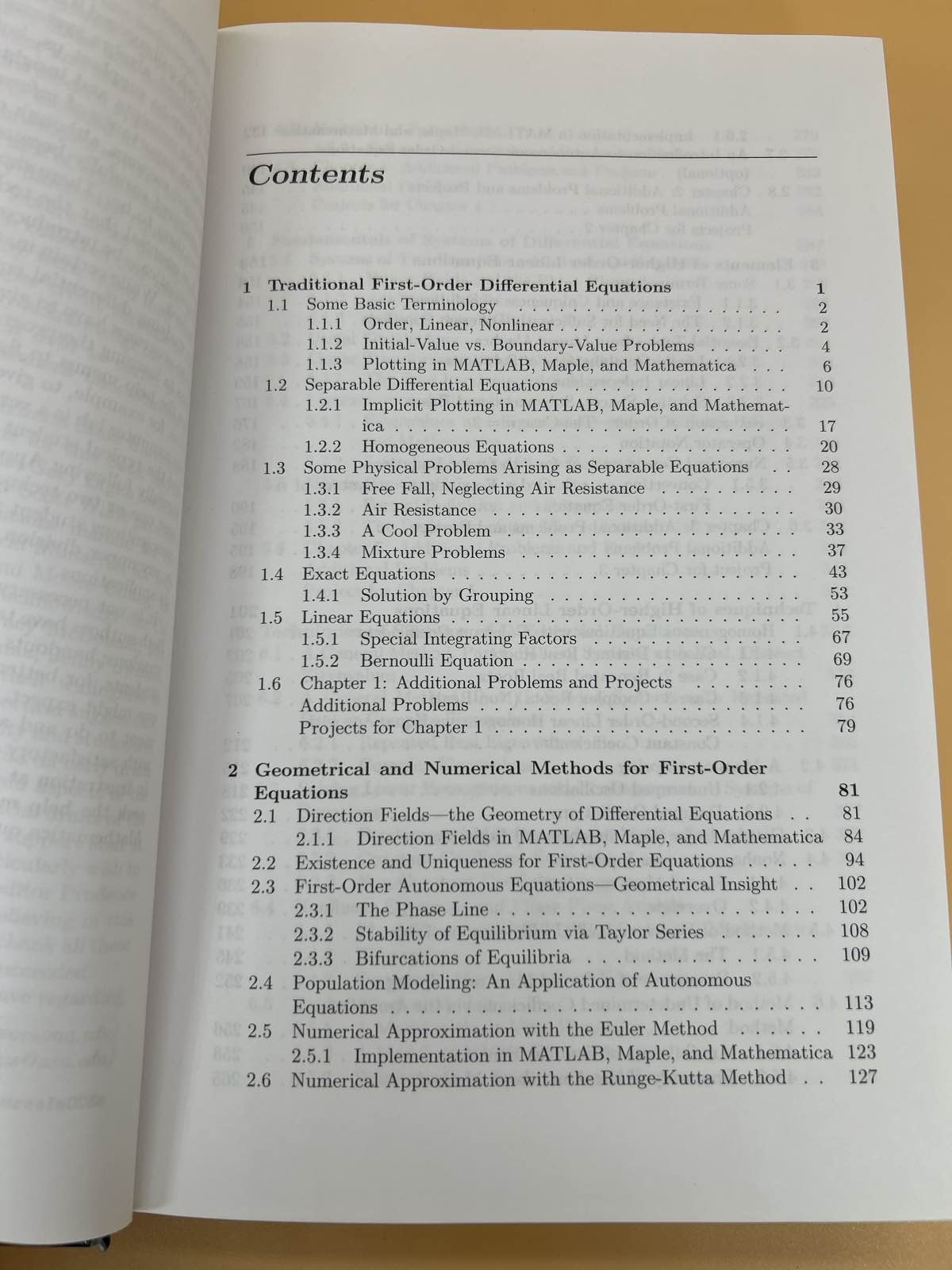 A Course in Ordinary Differential Equations Swift Wirkus Hardcover. MATLAB, MAPL
