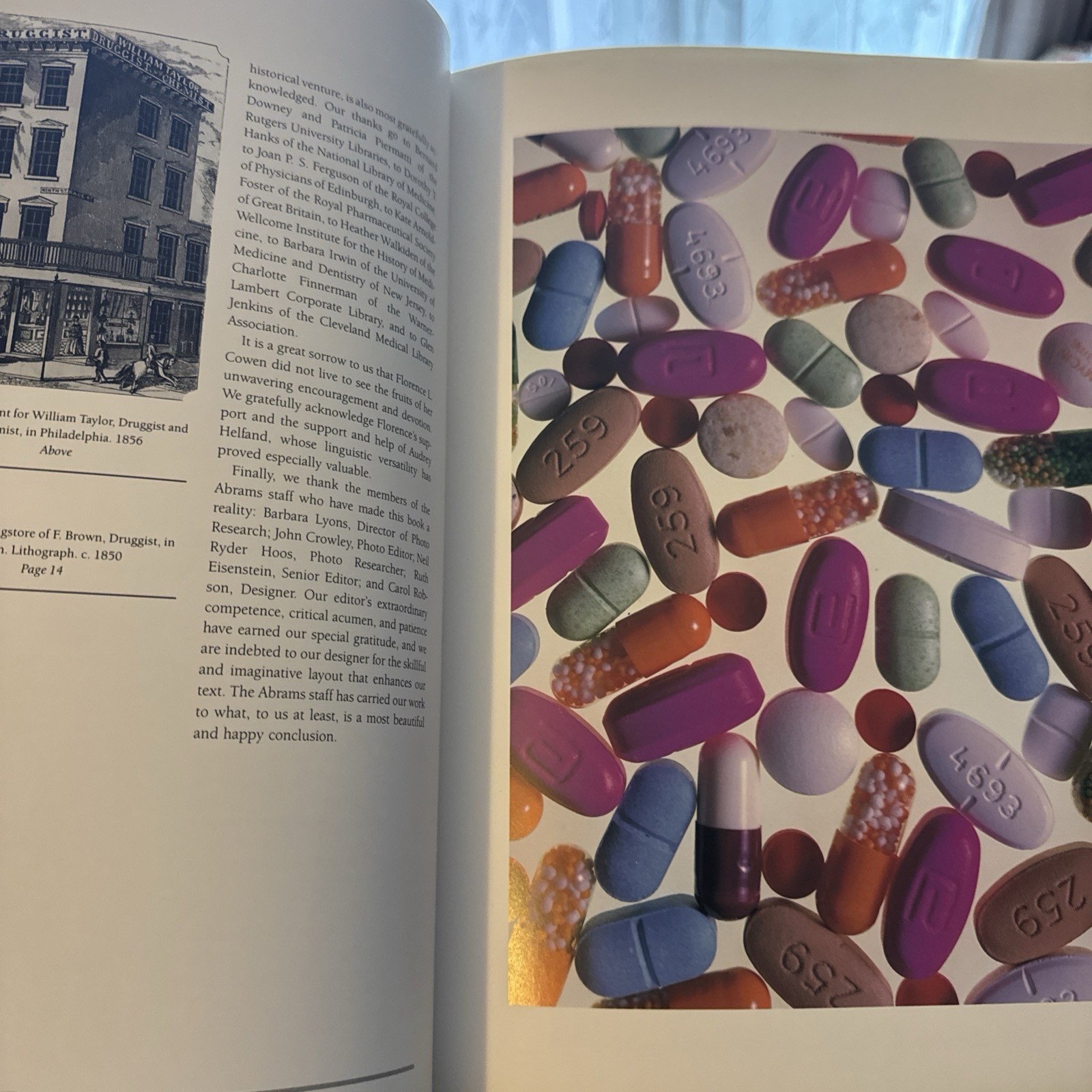 Pharmacy | An Illustrated History | APhA Presentation Copy Mary Munson Runge HC