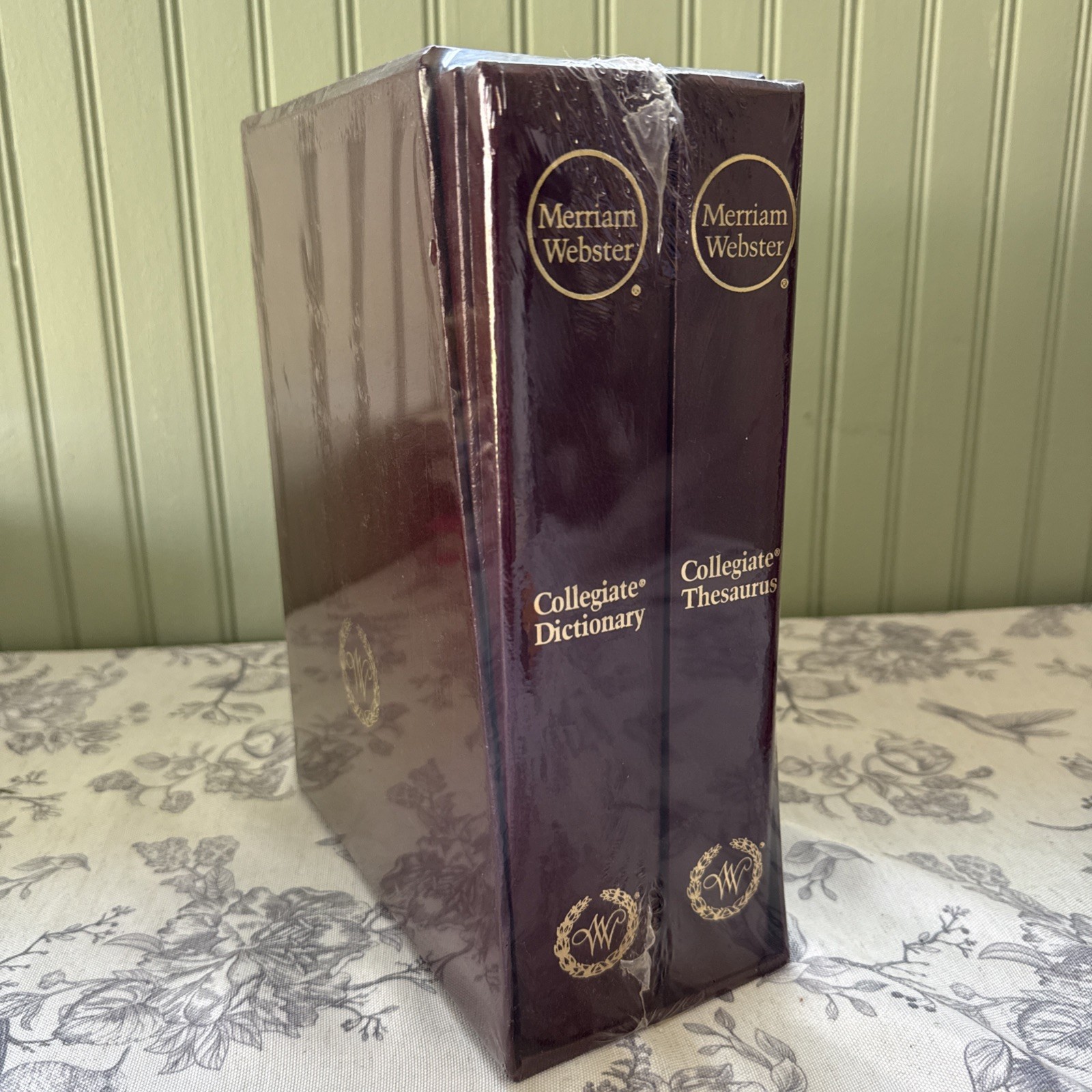 Merriam-Webster Collegiate Dictionary & Thesaurus Hardcover Box Set Brand New
