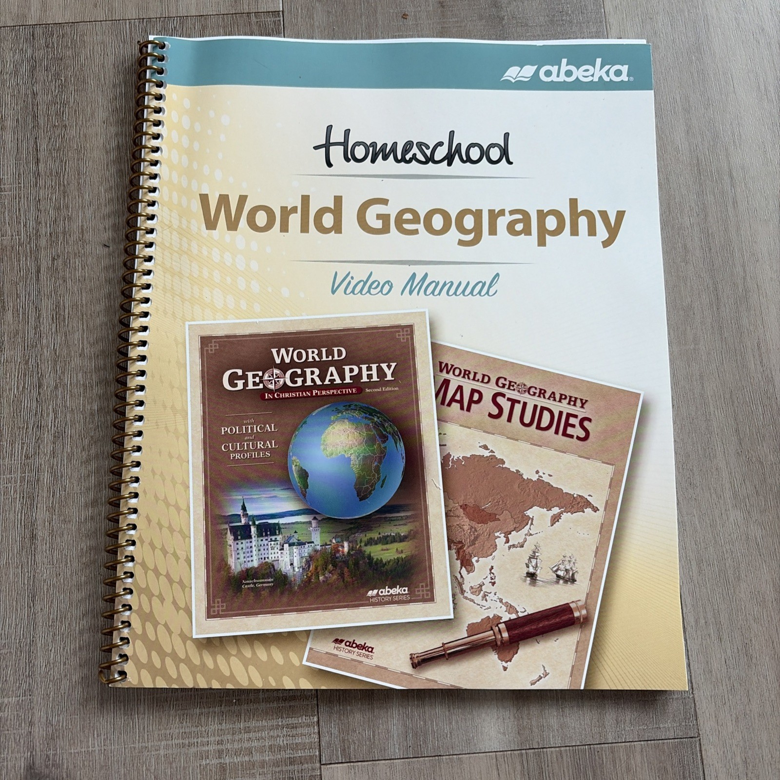 World Geography Abeka Set, Second Edition. Textbook Has Highlighting. FREE SHIP!