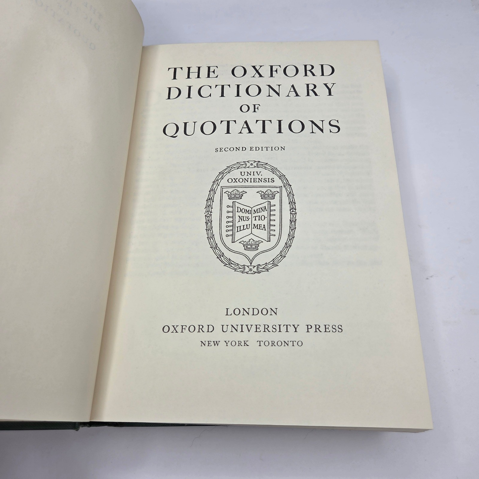 Oxford Dictionary of Quotations 2nd Ed 1966 Reprint Cream Green Hardcover Book