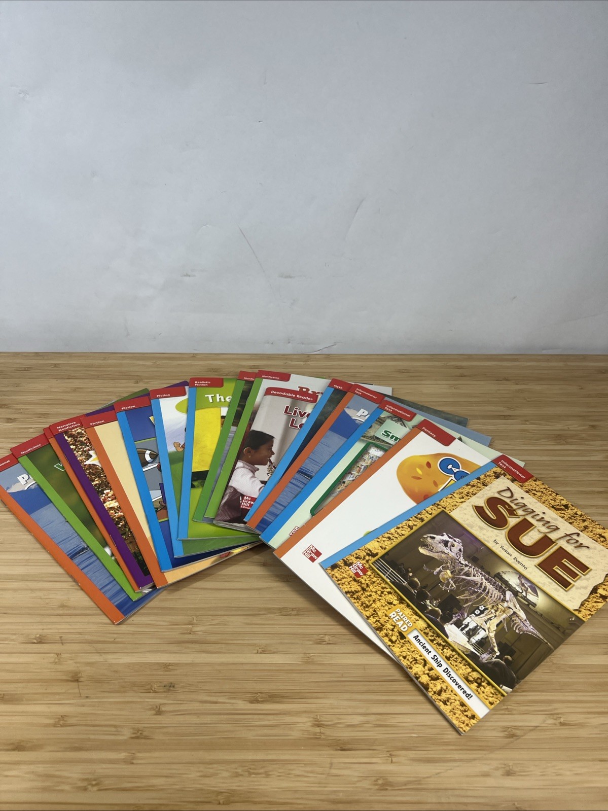 Set of 16 McGraw-Hill Read to Achieve Leveled Readers Grade 2 NEW