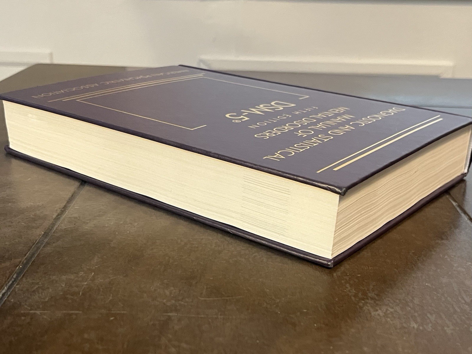 Diagnostic and Statistical Manual DSM-5 Hardcover – VERY GOOD