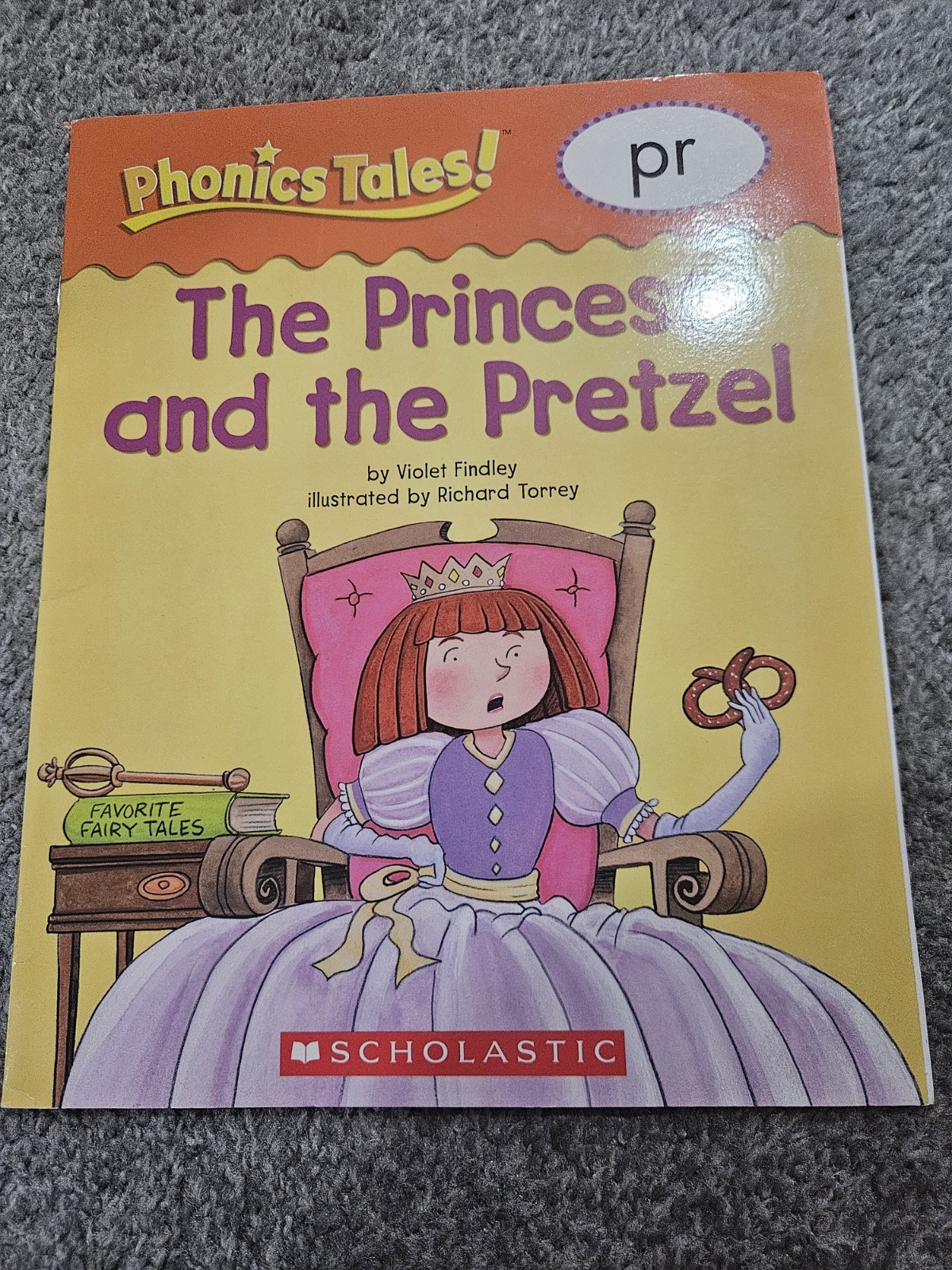 Phonics Tales Ser.: Phonics Tales: the Princess and the Pretzel (PR) by Inc….