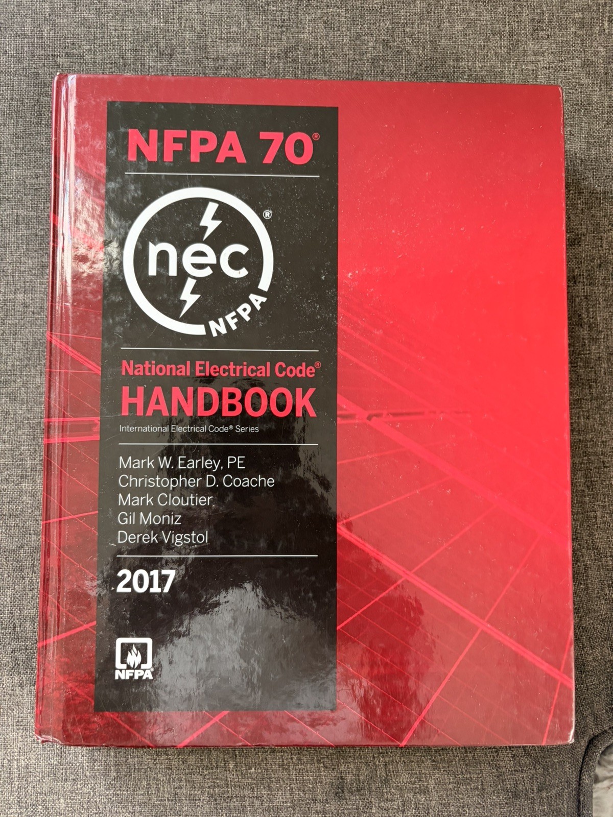NFPA 70 National Electrical Code Handbook 2017 Edition Hardcover NEC USA Stock.