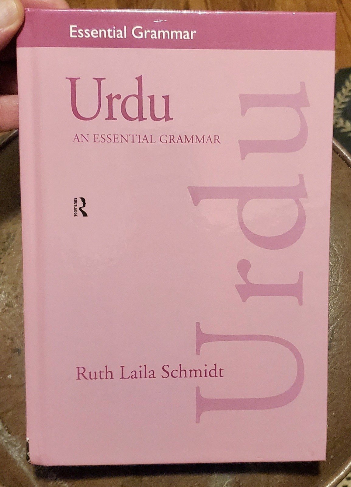 Urdu: An Essential Grammar by Ruth Laila Schmidt (English) Hardcover 0415163803