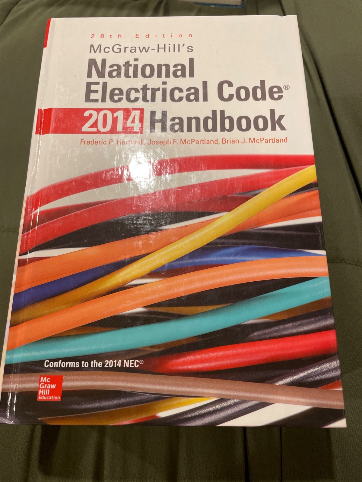 National Electrical Code 2014 Handbook McGraw-Hill 28th Edition – 1678 Pages