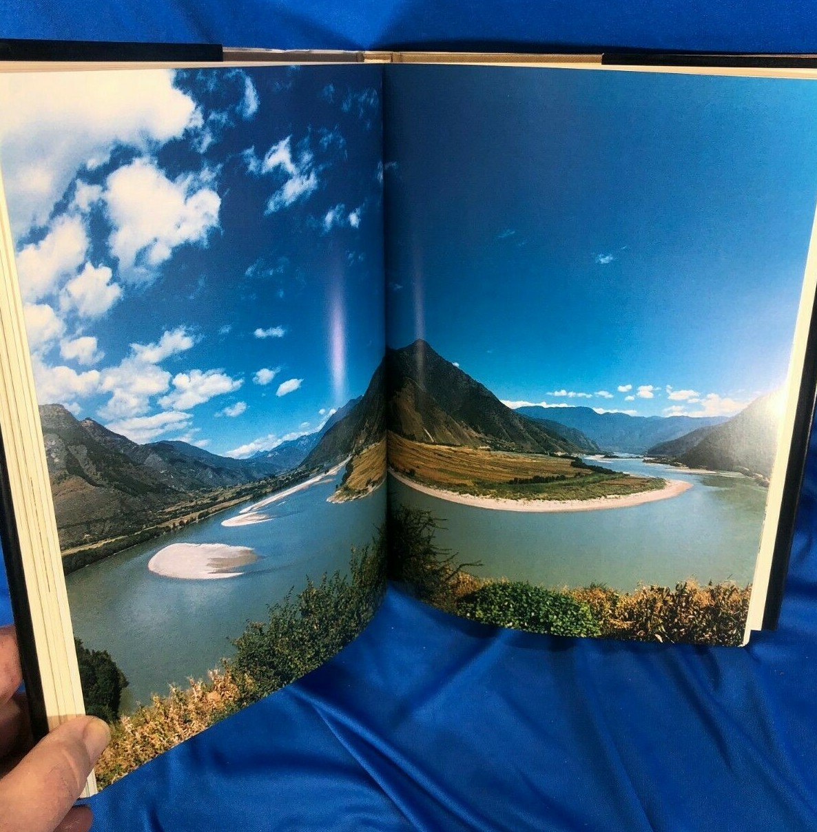 EUC “Cream of Yunling, A Photo Odessey of Yunnan Ethnic Groups” 9787805865263